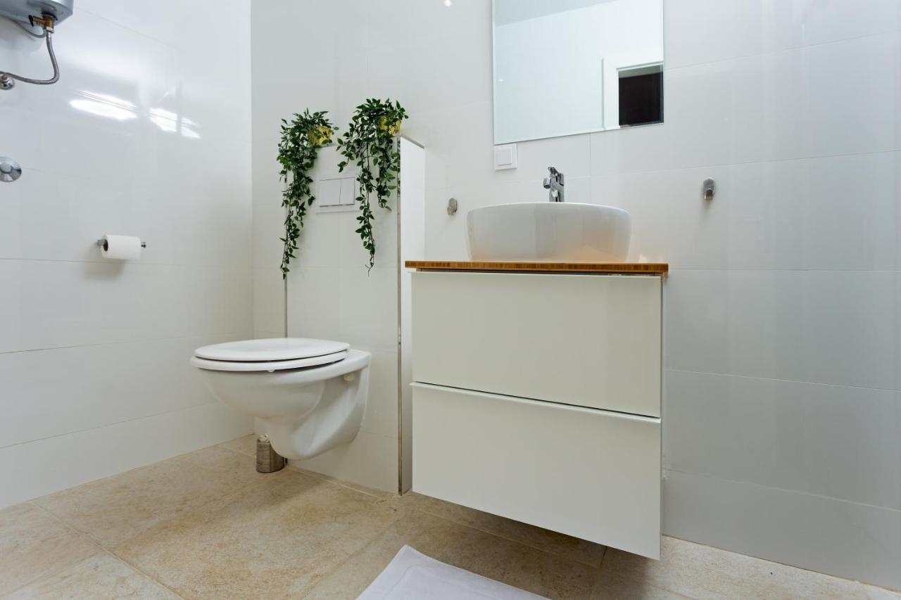 Apartment And Studios Happy Place Hvar Town Exteriör bild